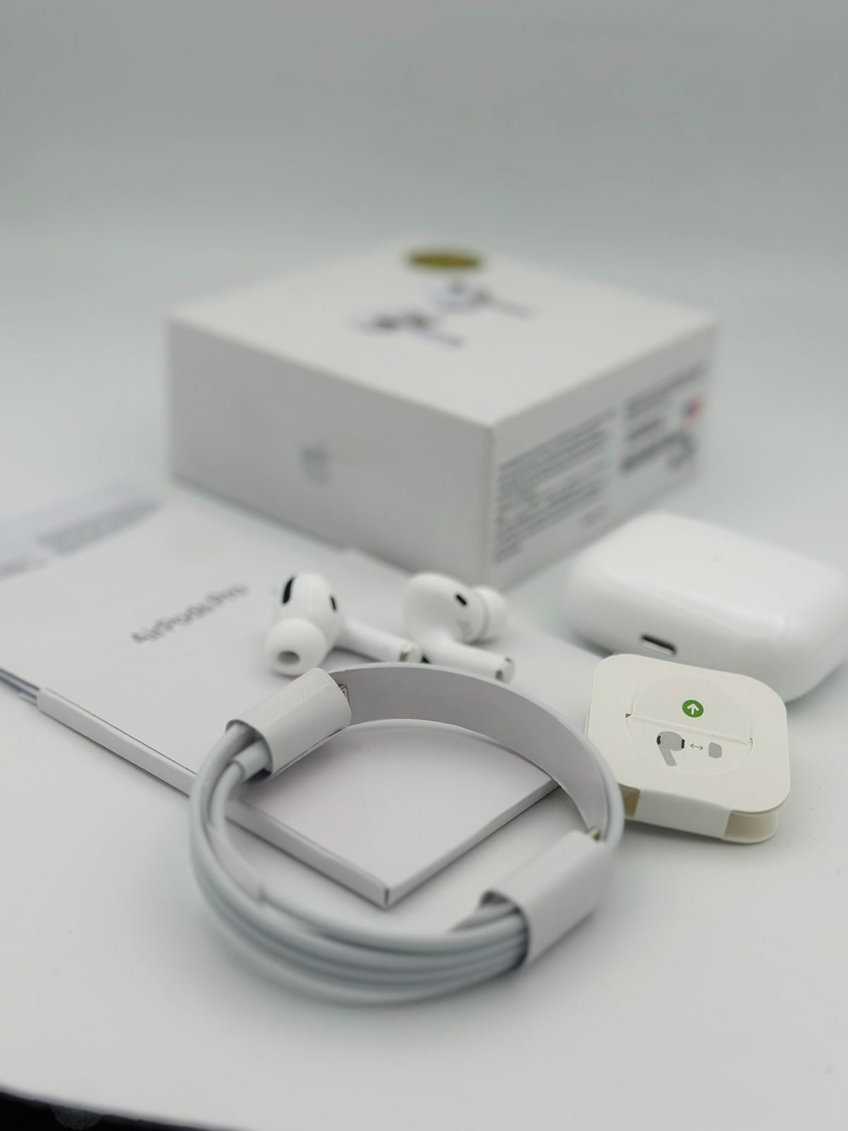 Apple AirPods Pro (2nd Gen) with MagSafe Charging Case – Enhanced Noise Cancellation & USB-C/MagSafe