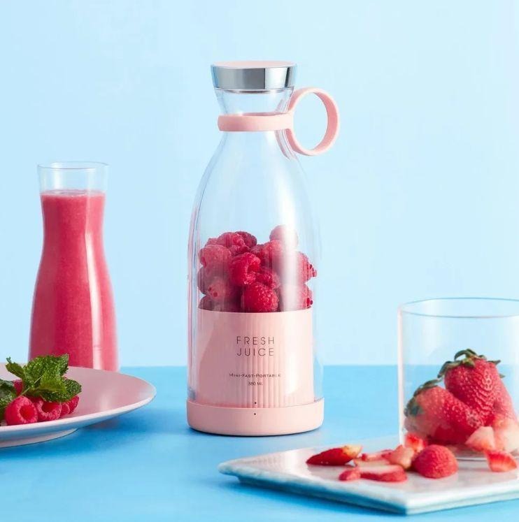 Portable 6 Blades Mini Bottle Juicer | USB Rechargeable Smoothie Blender | Powerful Personal Fruit Mixer For Travel, Gym & Home Use (Random Color)