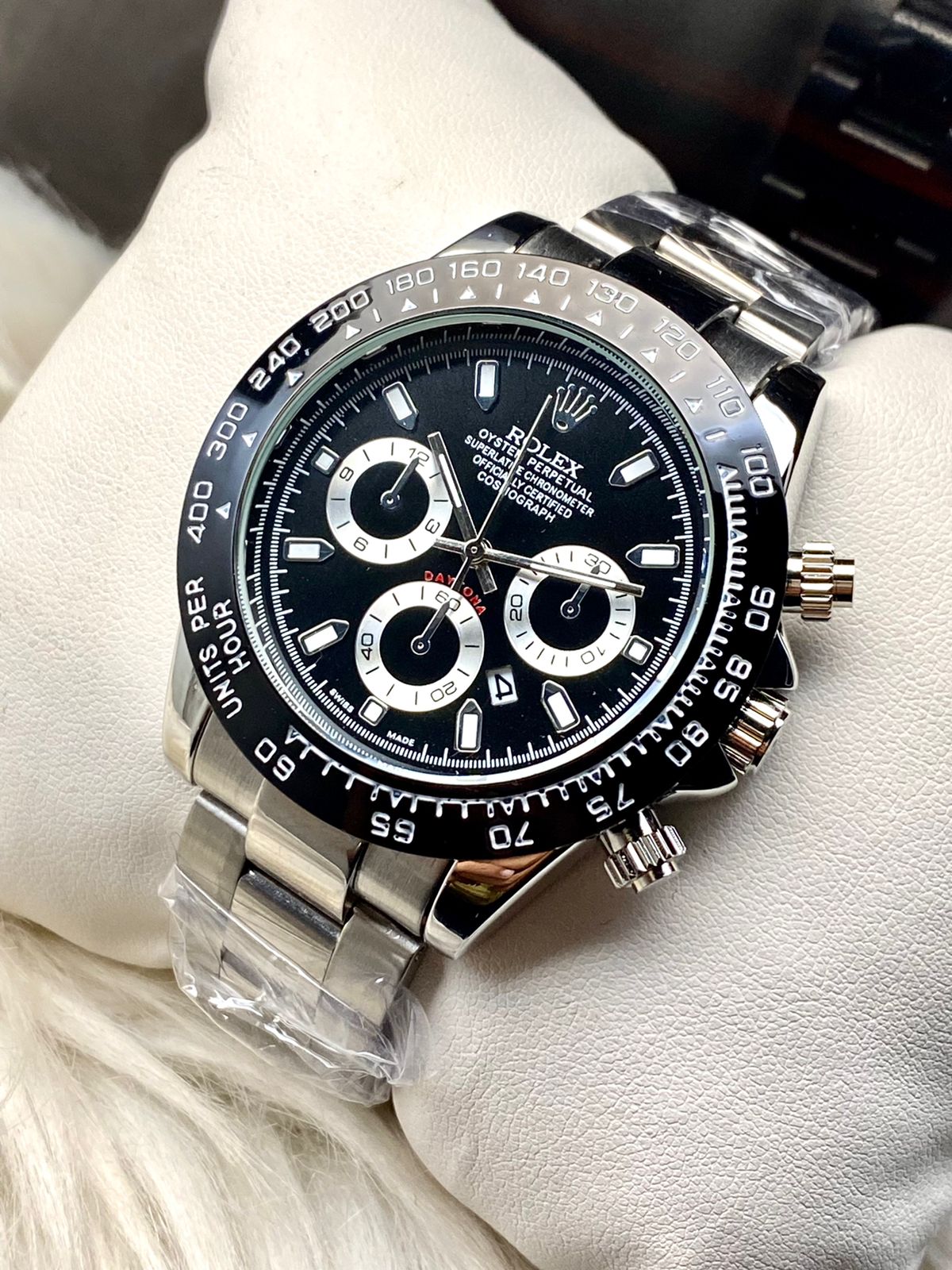 Rolex Daytona Rotating Bezel Quartz Machine | Quartz Chronograph Movement Silver Stainless Steel Strap Watch With Master Lock For Men ( Without Box ) - Silver