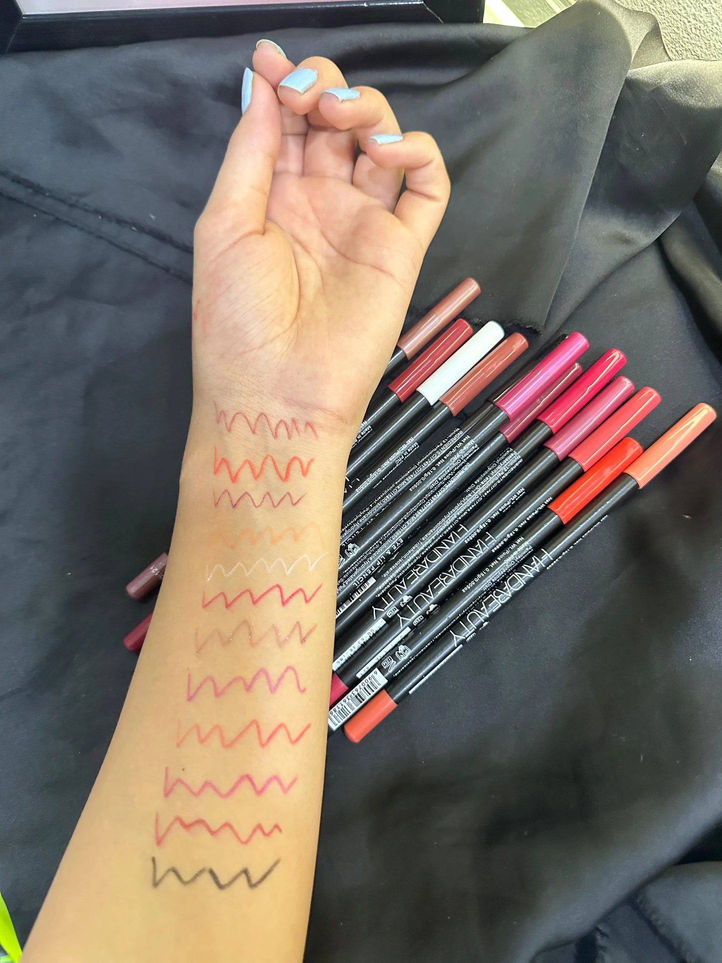 pack of 12 Huda beauty Lip &amp; Eye pencils