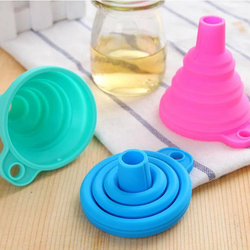 Silicone Oil Funnel, Kitchen Liquid Oil Dispensing Tool (random color)