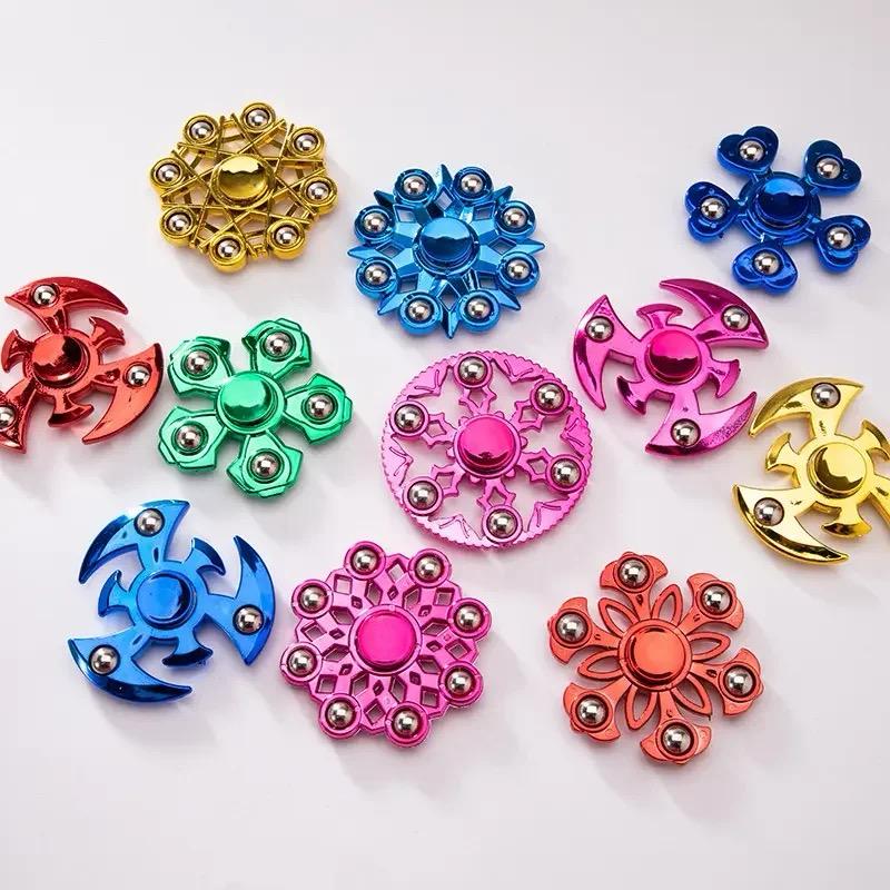 Hand Spinner Fidget Toy Stress Relief Toys Hand Spinner For Kids And Adult Fidget Spinner Metal BoDy metal balls with box .. mix random colours and design