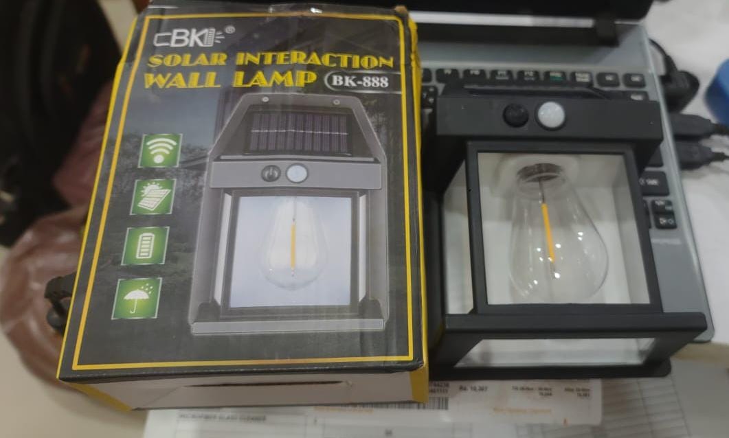 Solar Wall Lamp – Energy-Saving Outdoor Light with Waterproof Design for Home and Garden