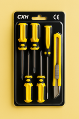 Set of 5 Screwdrivers &amp; 1 Cutter – High Quality Hand Tool Kit with 2 Straight, 3 Cross Screwdrivers &amp; Sharp Cutter for Household and DIY Use