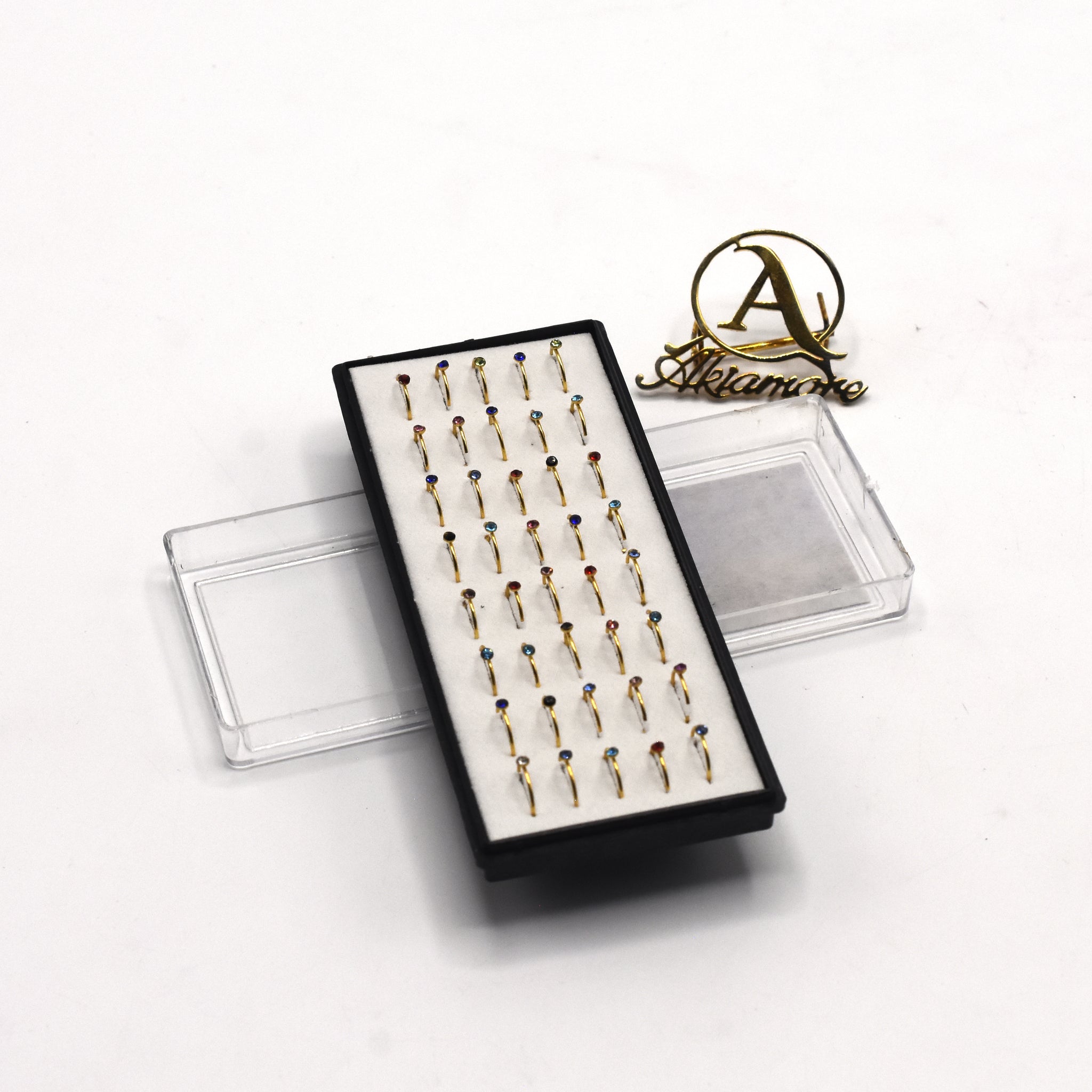 1 pcs Random Design Golden Nose Ring Trending Piercing Nose Ring