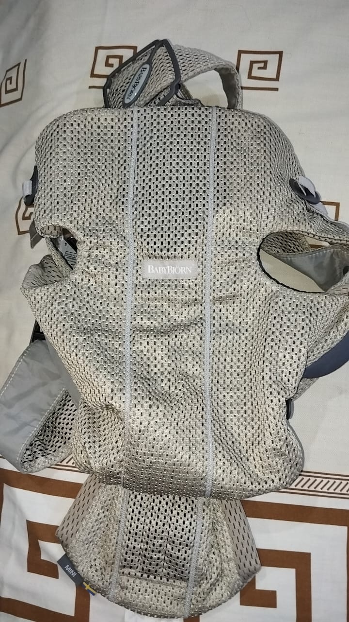 Baby Bjorn Baby Carrier (random color)