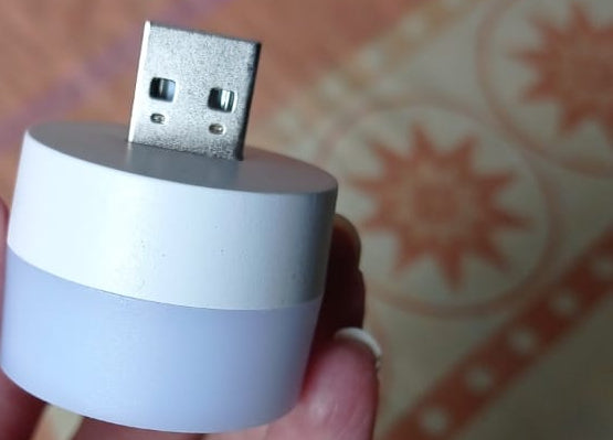 Portable USB Night Light Splitter with 2 Ports for Laptop,PC and CHARGING