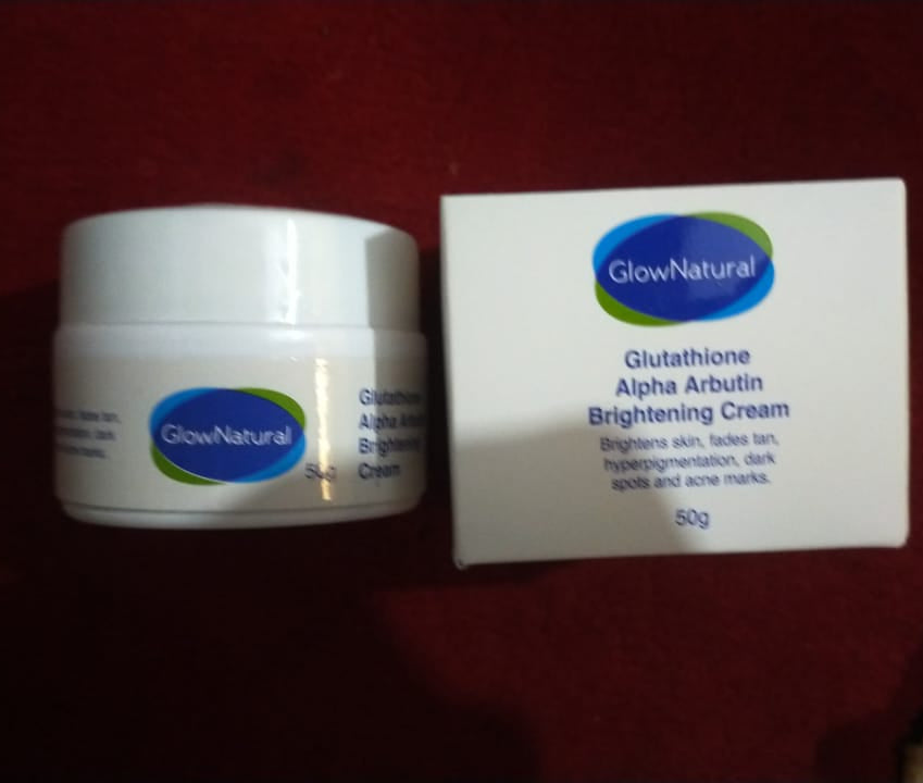 glow natural Glutathione Alpha Arbutin Skin Brightening Cream (50g)