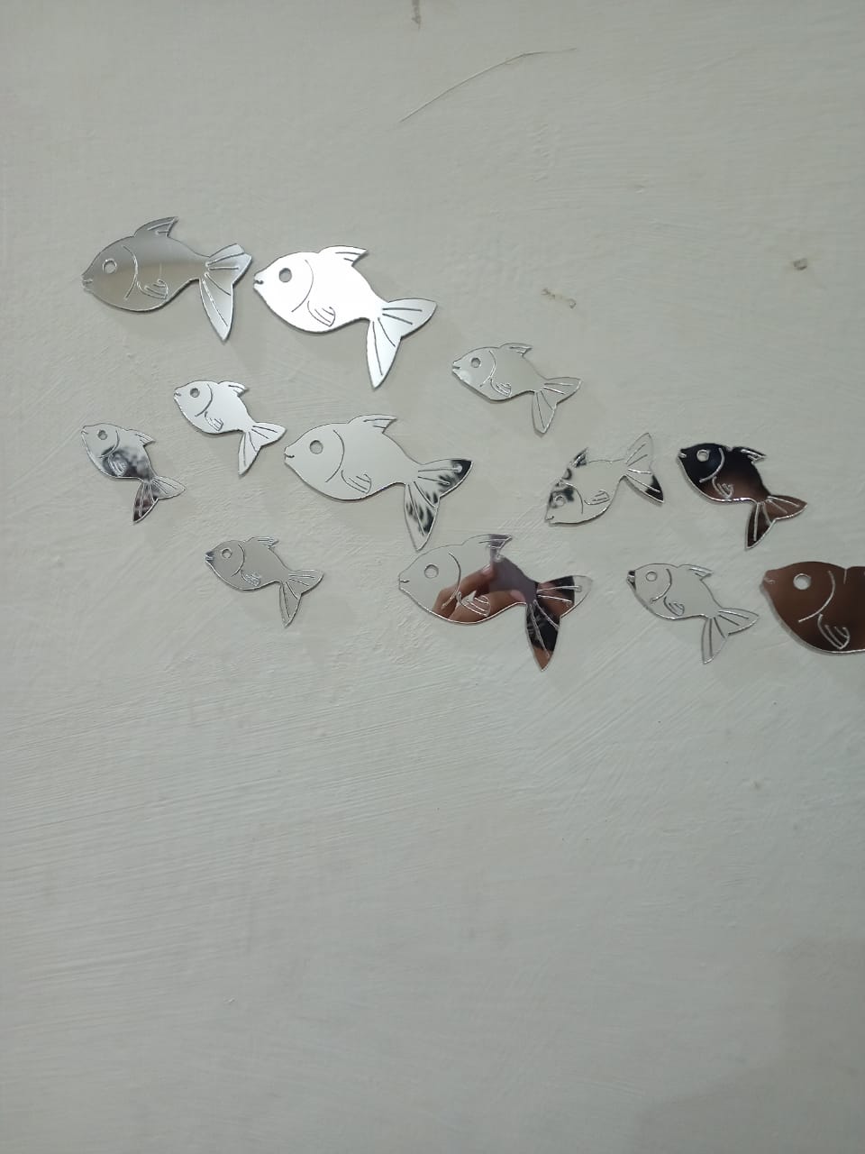 30 Pcs  Acrylic Fishes Mirror Wall Art Decor Fishes Mirror Stickers Decals for Kids Girls Bedroom Bathroom Playroom silver