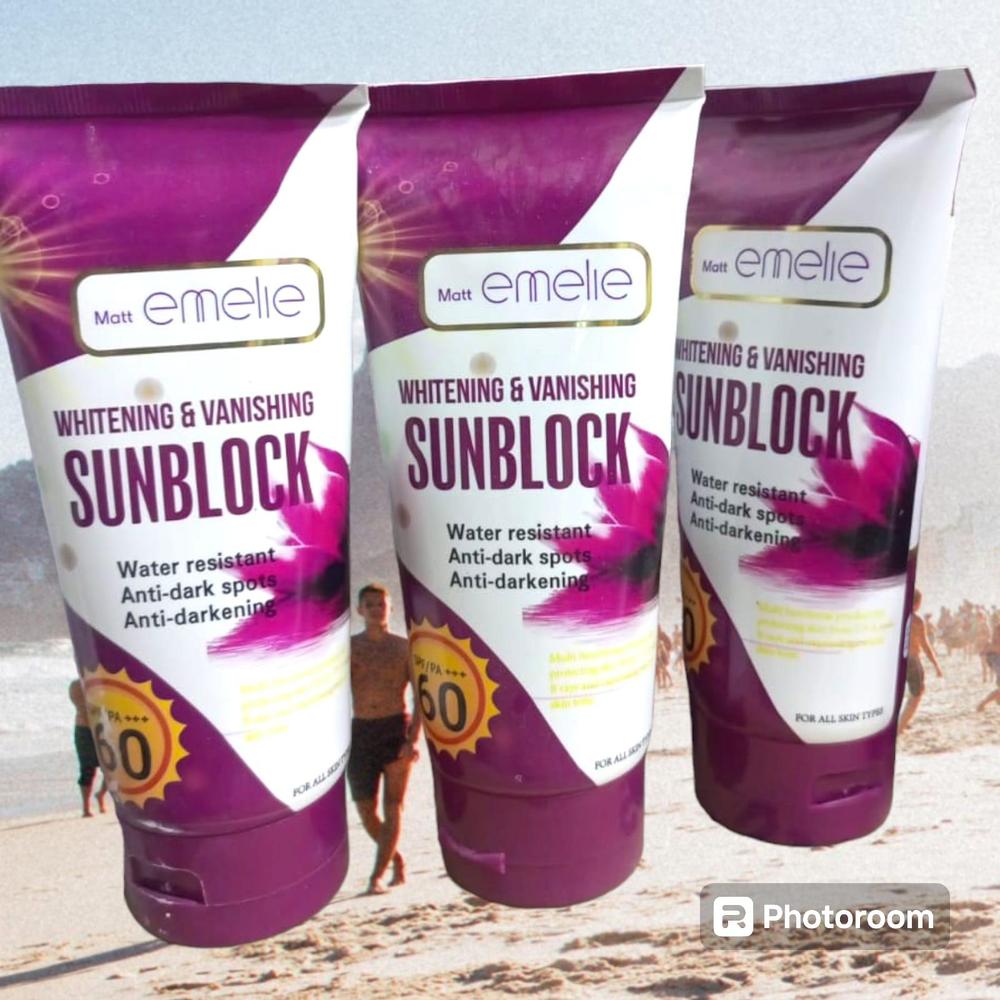 Emelie Whitening &amp; Vanishing Sunblock SPF60 (150ml)