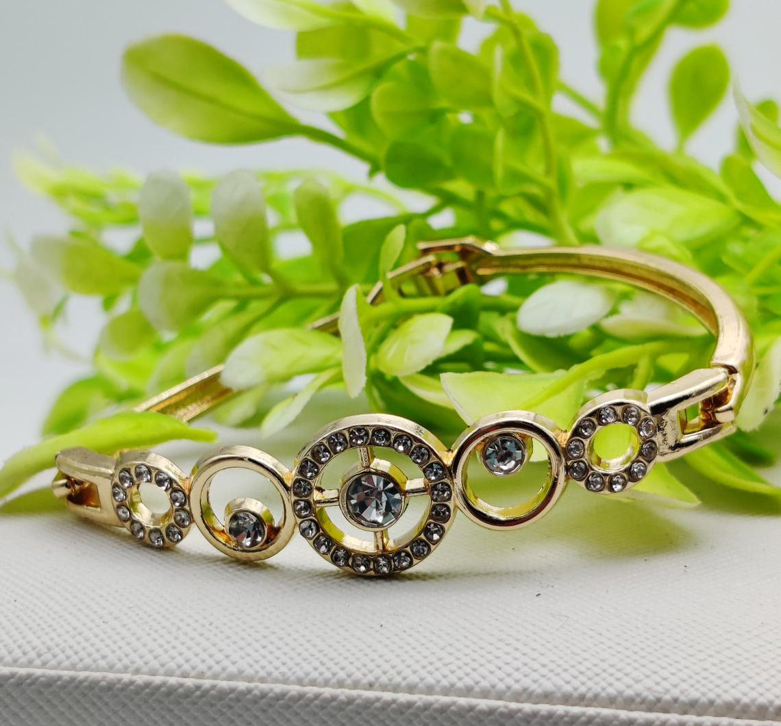 Radiant Adjustable Circle Crystal Bracelet - Imported Elegance | Best Quality Artificial Bracelet For Girls &amp; Women | for Every Occasion