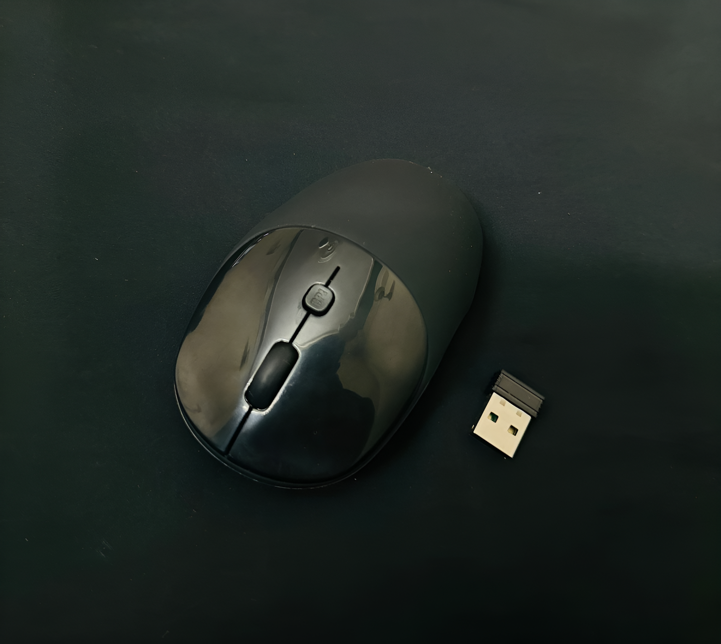Computer / Laptop Mouse COBY Gel-Tech Anti-Stress Silicon Optical Wireless Mouse - (3-Button | Laser Optical | Wireless Range up to 9ft)
