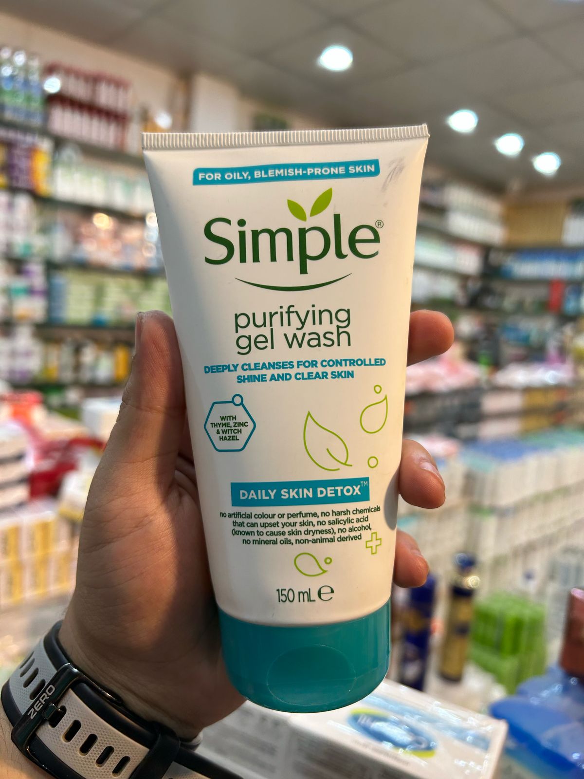 Simple Daily Skin Detox Purifying Gel Facial Wash – 150ml
