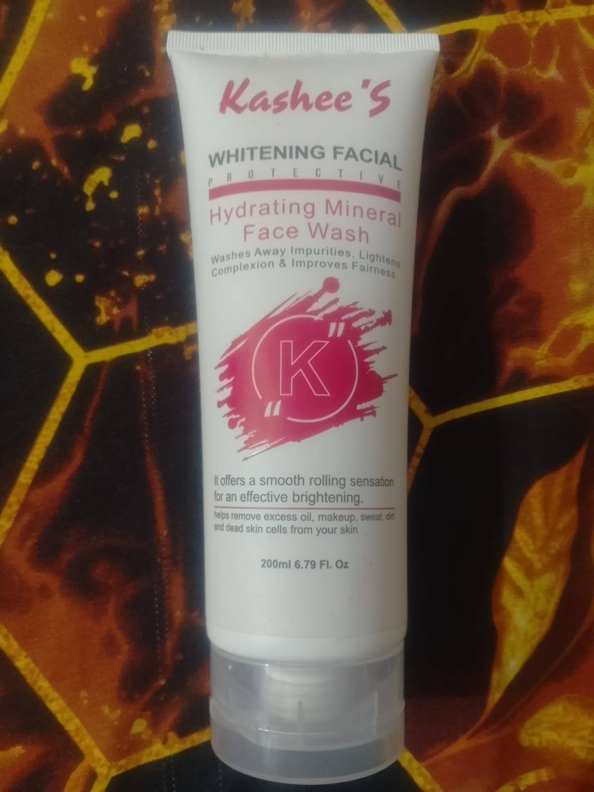 Kashee's Hydrating Mineral Face Wash – Whitening &amp; Brightening Formula - 200ml - Massage Cream