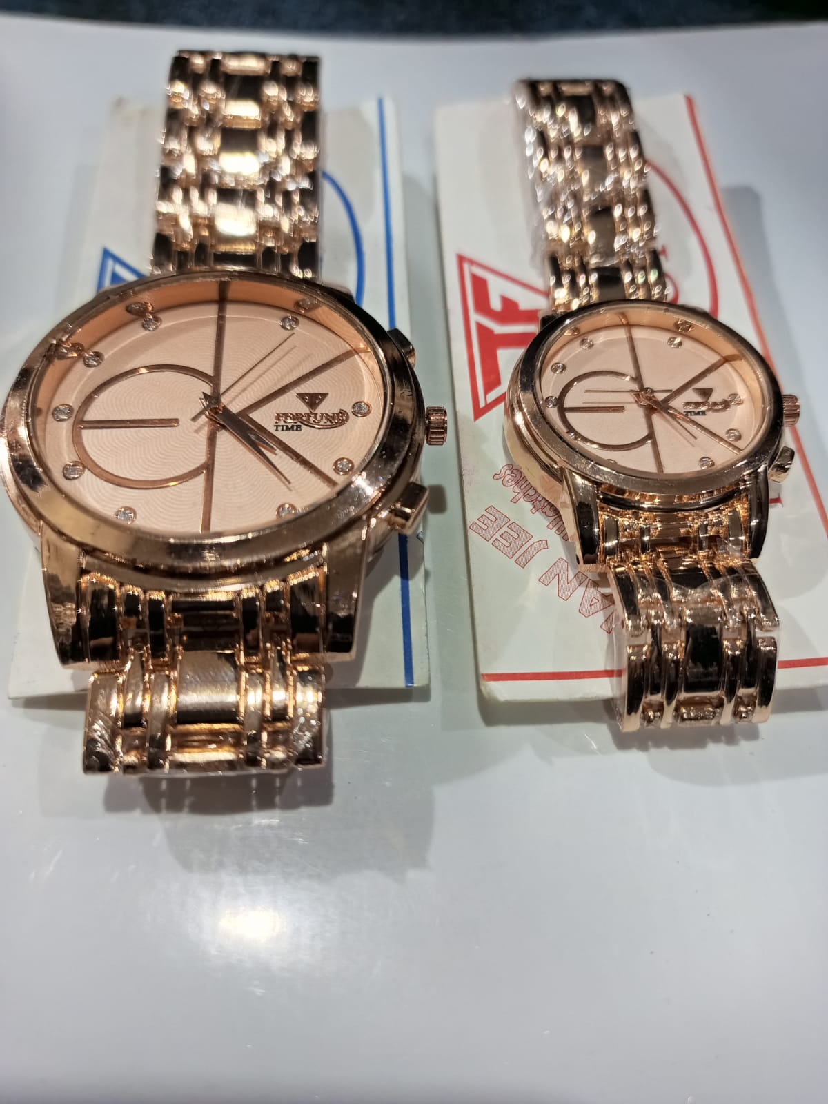 Positif Pair watches (couple watch's) whfrbkf1e-6, – - Main Image