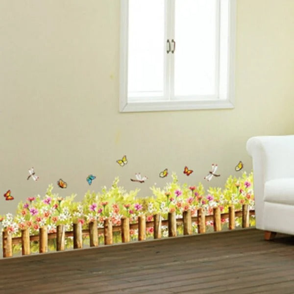 Hyggelig wallsticker med et lille hegn, blomster, sommerfugle mm size  50x70cm Am 7077