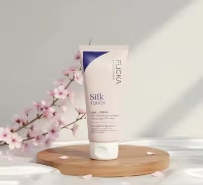 FLiCKA Silk Touch 3?in?1 Moisturizer & Primer | Hydrating, Lightweight, Long?Lasting | Pore Minimizer |