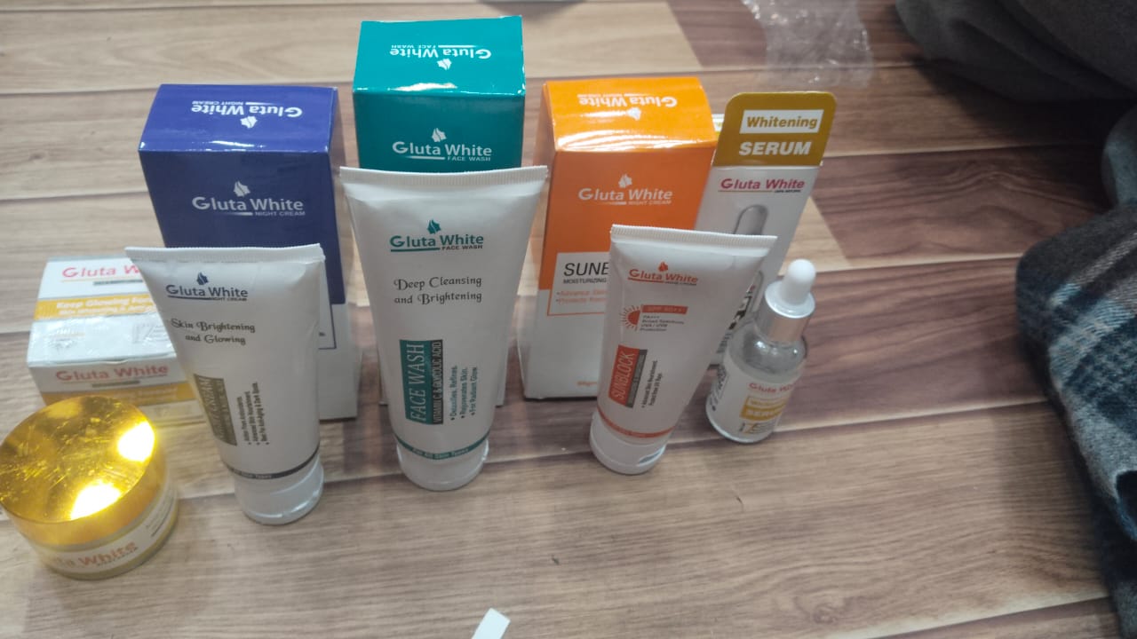 5?in?1 Gluta White Skincare Set | Face Cream, Facewash, Serum, Sunblock & Night Cream
