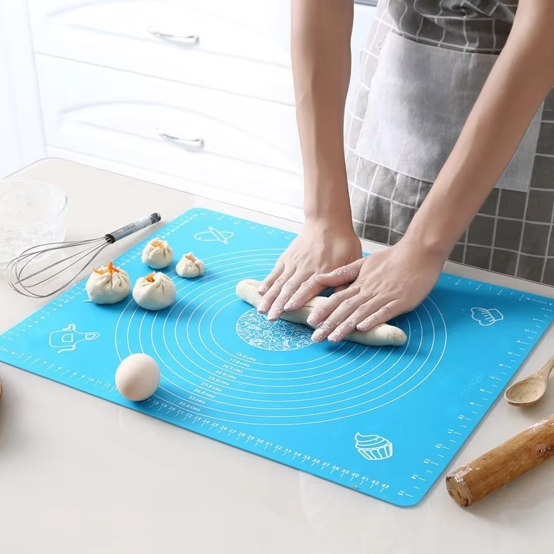 Silicone Non-Stick Rolling Mat 40x50cm – Non-Slip Pastry Mat for Dough, Cakes &amp; Baking (Random Color)
