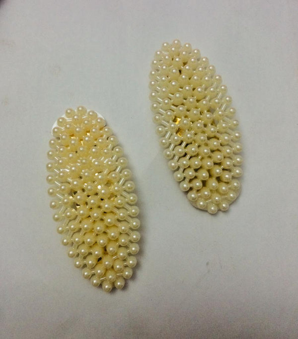Medium Sized Oval Pearl Hair Clip