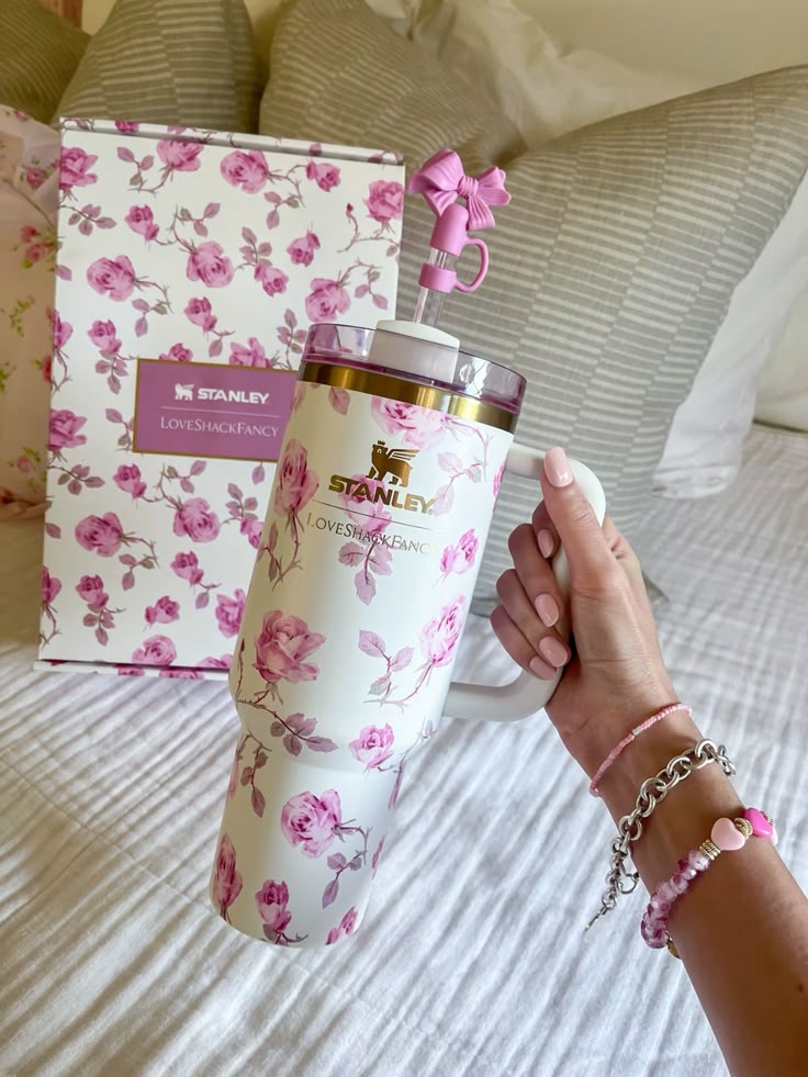 Stanley x LoveShackFancy Limited Edition 40oz Quencher H2.0 FlowState Tumbler – Floral Collaboration Collection ( RANDOM COLOUR )