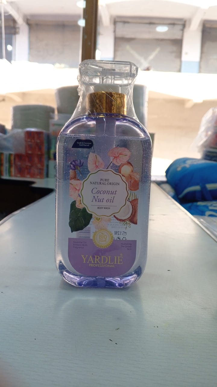 Yardlie Body Wash | Coconut & Nut Oil | Bio?Organic | 500 ml | Deep Hydration for Dry & Sensitive Skin
