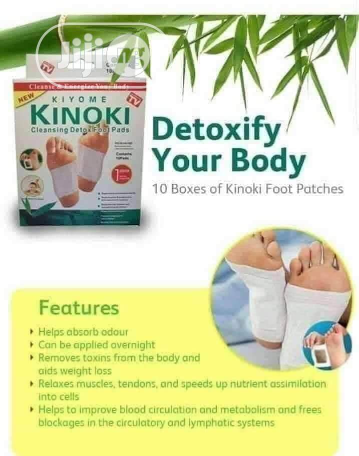 Kiyome Kinoki Detox Foot Pads | Pain-Free Cleansing Pads for Toxin Removal, Stress Relief &amp; Improved Vital Organ Function | Red &amp; Blueberry Variants (Random Variant)