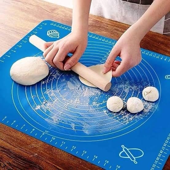 Silicone Non-Stick Rolling Mat 40x50cm – Non-Slip Pastry Mat for Dough, Cakes &amp; Baking (Random Color)