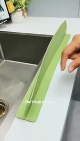Silicone Sink Splash Guard Anti-Splash Faucet Protector, Water Baffle & Sink Splash Stopper for Kitchen and Bathroom
