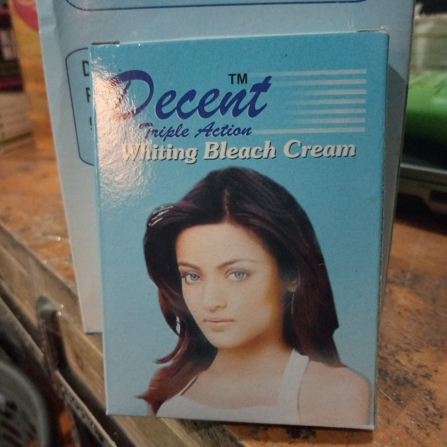 Decent Triple Action Whitening Bleach Cream dwbcwez2b-3