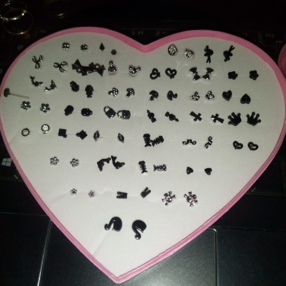 36 pairs Mixed Styles Rhinestone Flower Geometric Animal Crystal Plastic Small Stud Earrings Set For Women Girls Jewelry