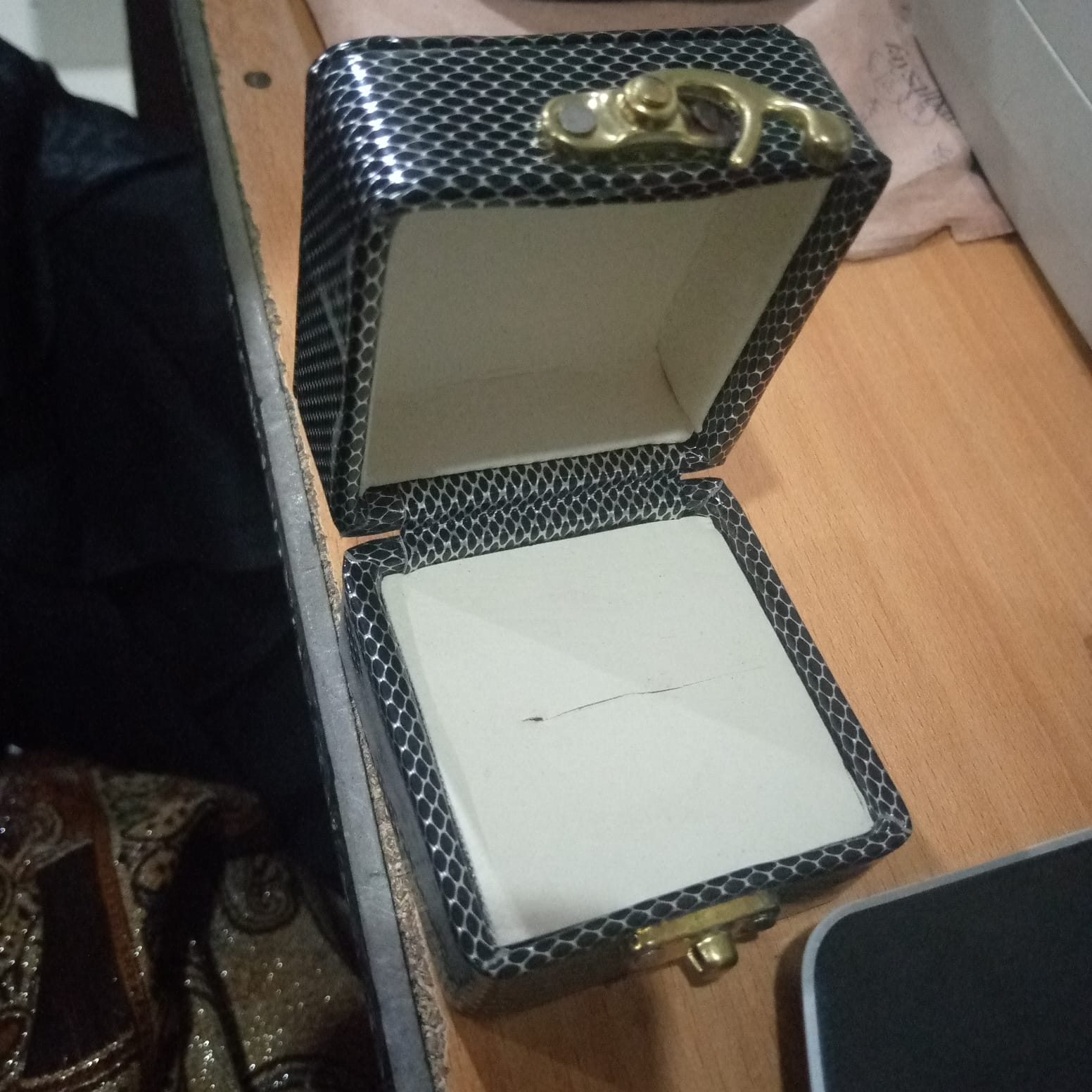 Empty Decorated GIFT BOX  bxfrmiu2a-1
