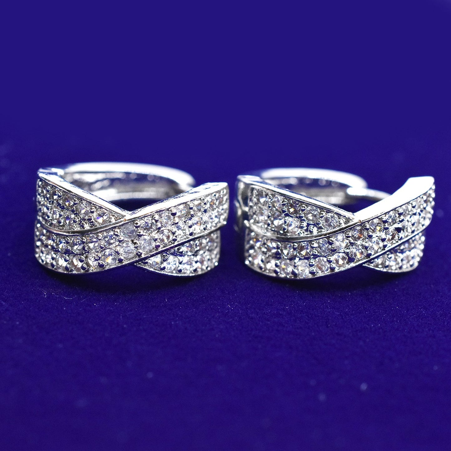 Tiny Trendy Silver Color Round Circle Hoop Earrings Full Crystal Zircon Earrings For Women small hoops jewelry